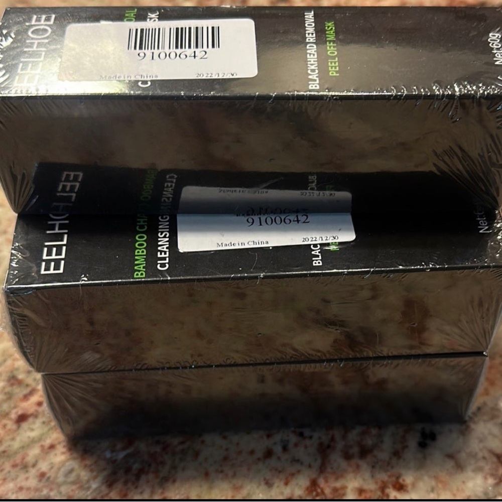 (ONE) EELHOE BAMBOO CHARCOAL CLEANSING MASK (UNISEX)- NEW & SEALED!